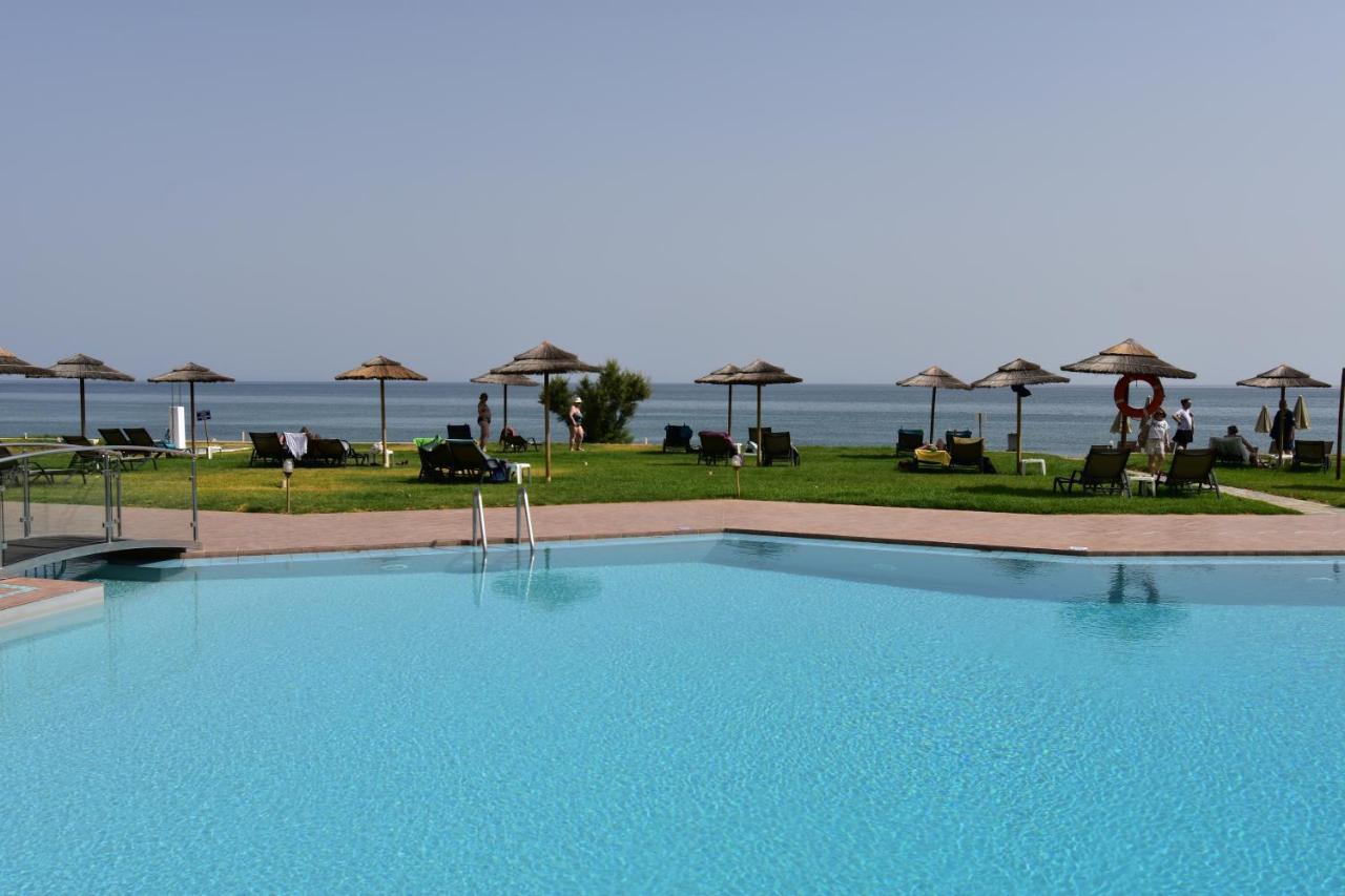 Hotel Geraniotis And